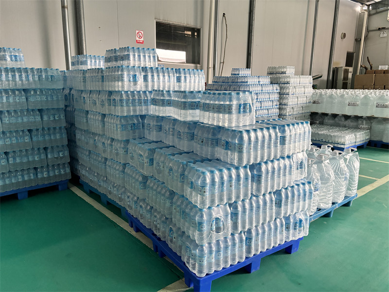 瓶装水
