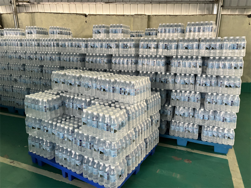 瓶装水